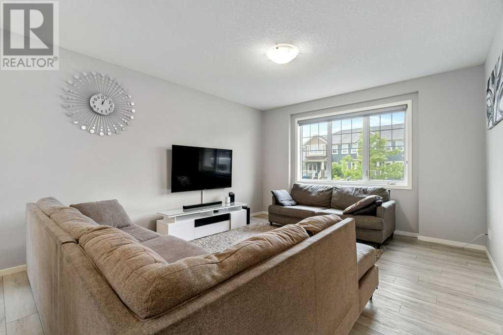 Single Family House for Sale in  Yorkville Avenue SW Yorkville Calgary 