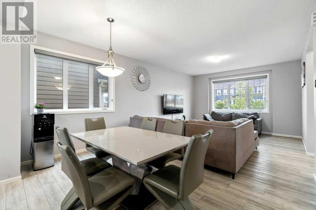 Single Family House for Sale in  Yorkville Avenue SW Yorkville Calgary 