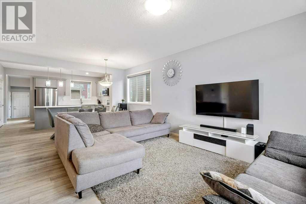 Single Family House for Sale in  Yorkville Avenue SW Yorkville Calgary 