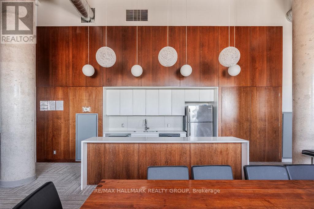Photo 19 of 209 354 Gladstone Avenue, Ottawa ON