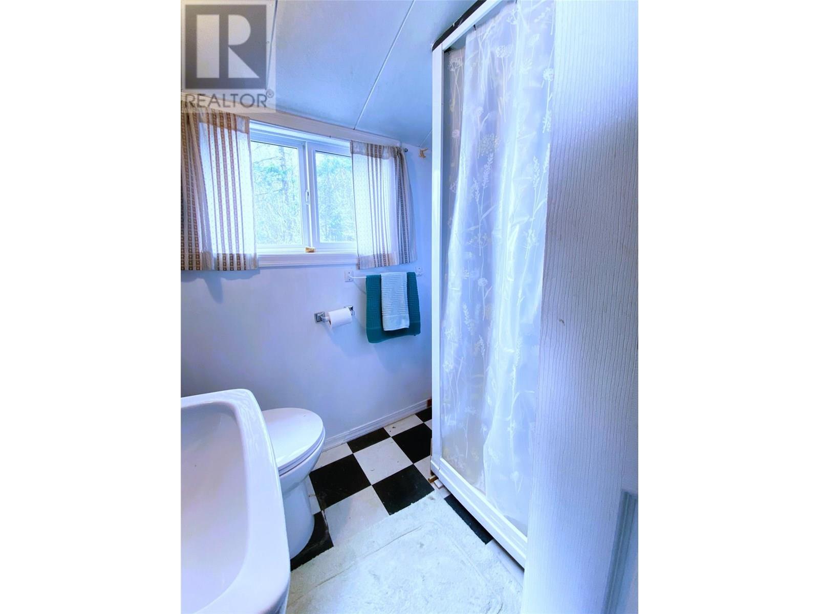 1665 Blind Bay Road, Blind Bay