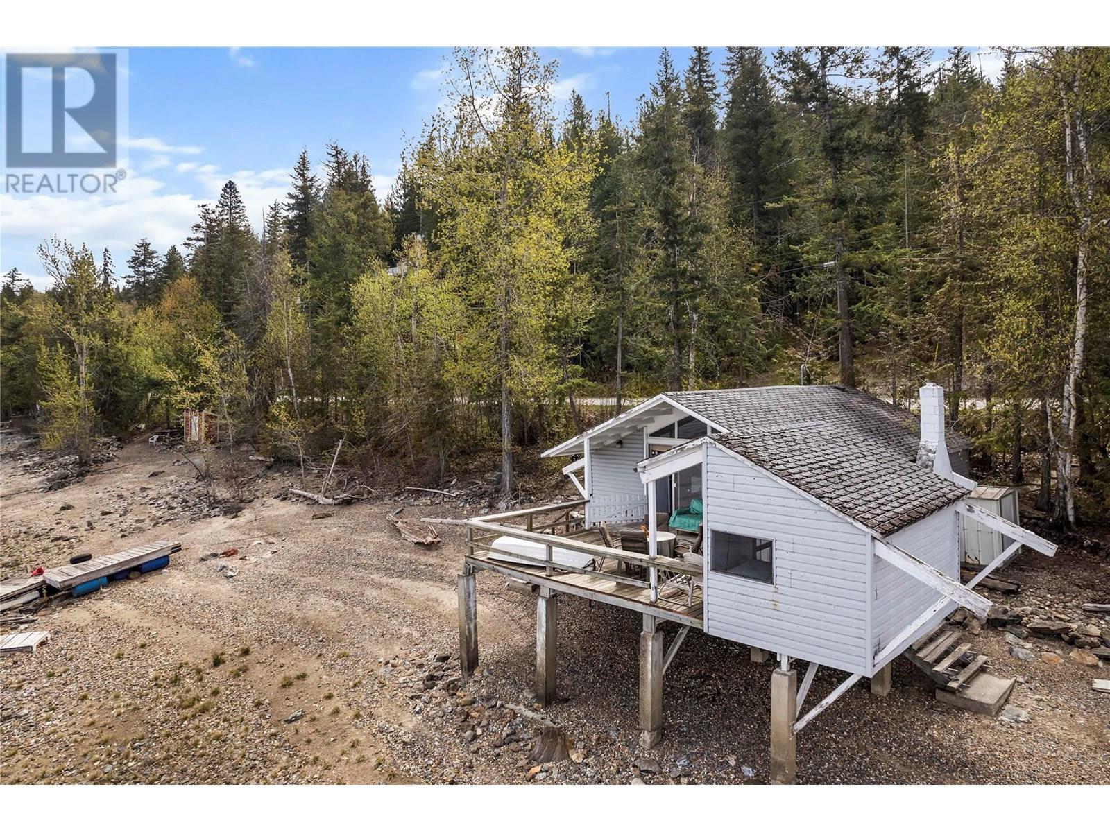 1665 Blind Bay Road, Blind Bay