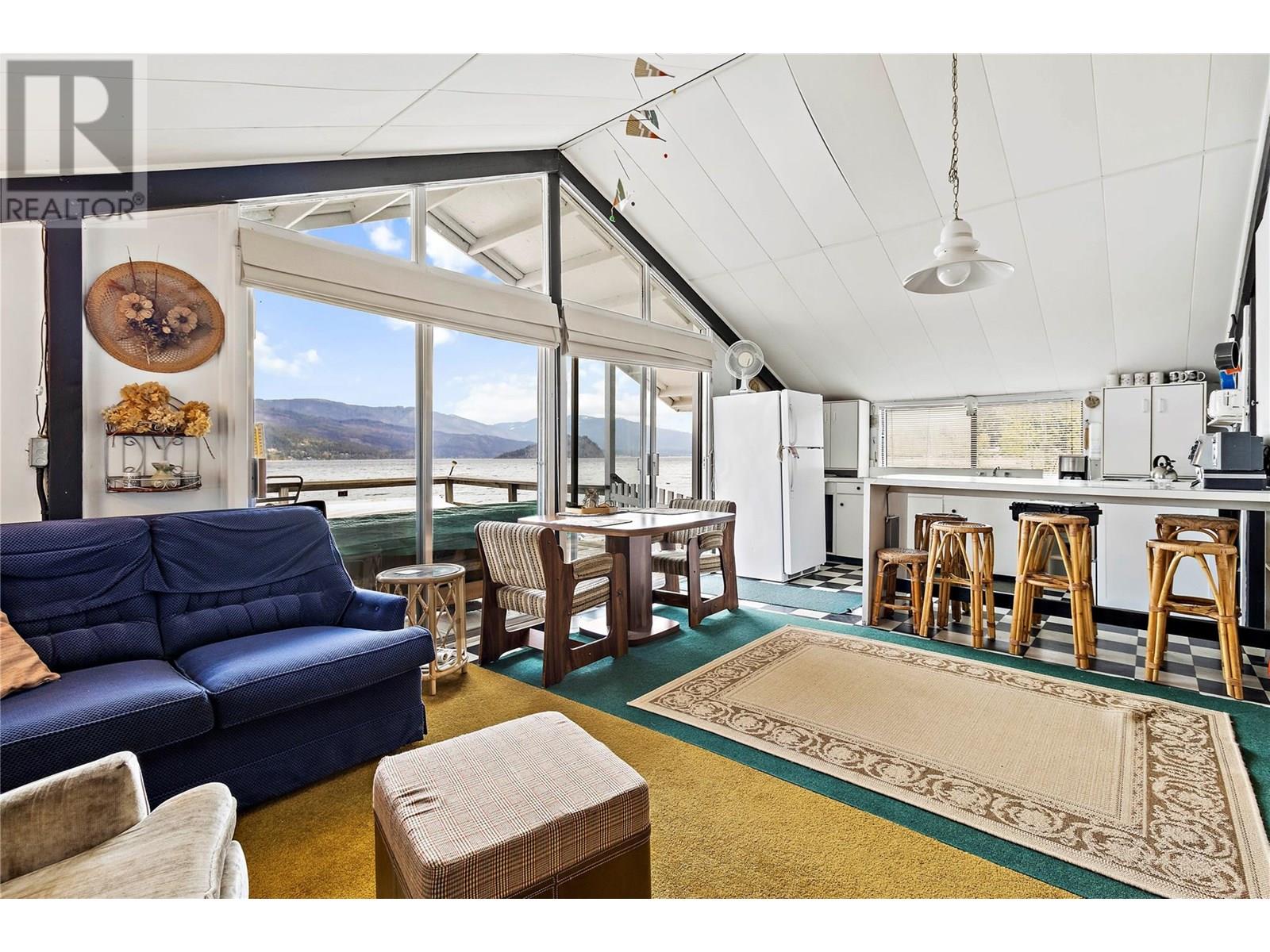 1665 Blind Bay Road, Blind Bay