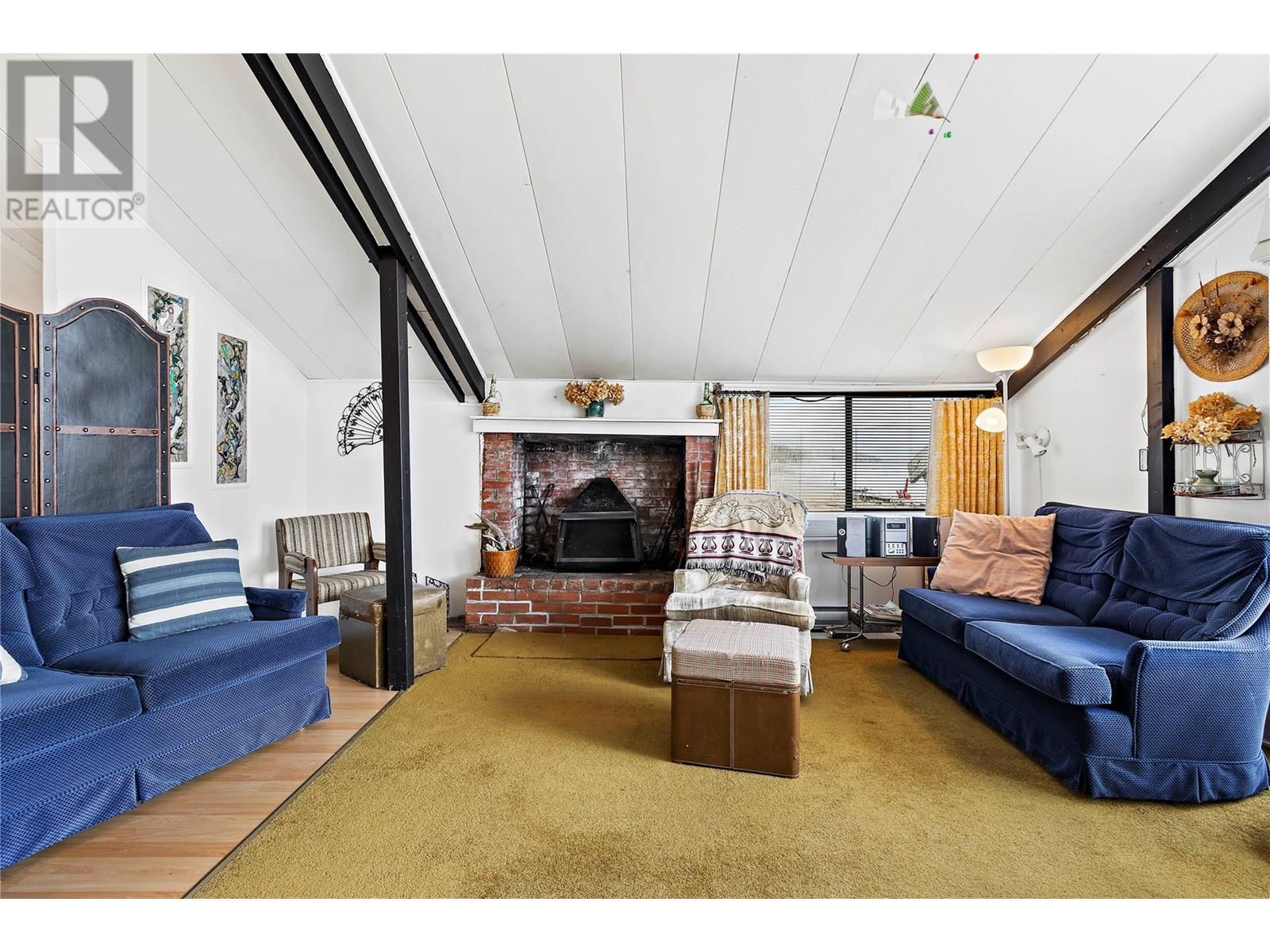 1665 Blind Bay Road, Blind Bay