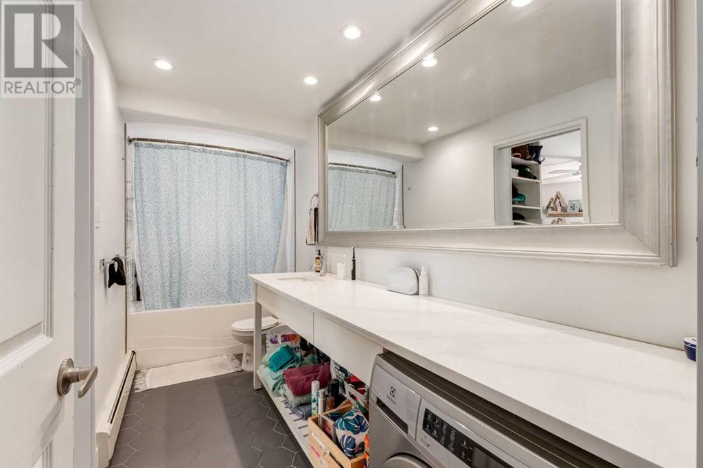 Single Family House for Sale in    Avenue SW Beltline Calgary 