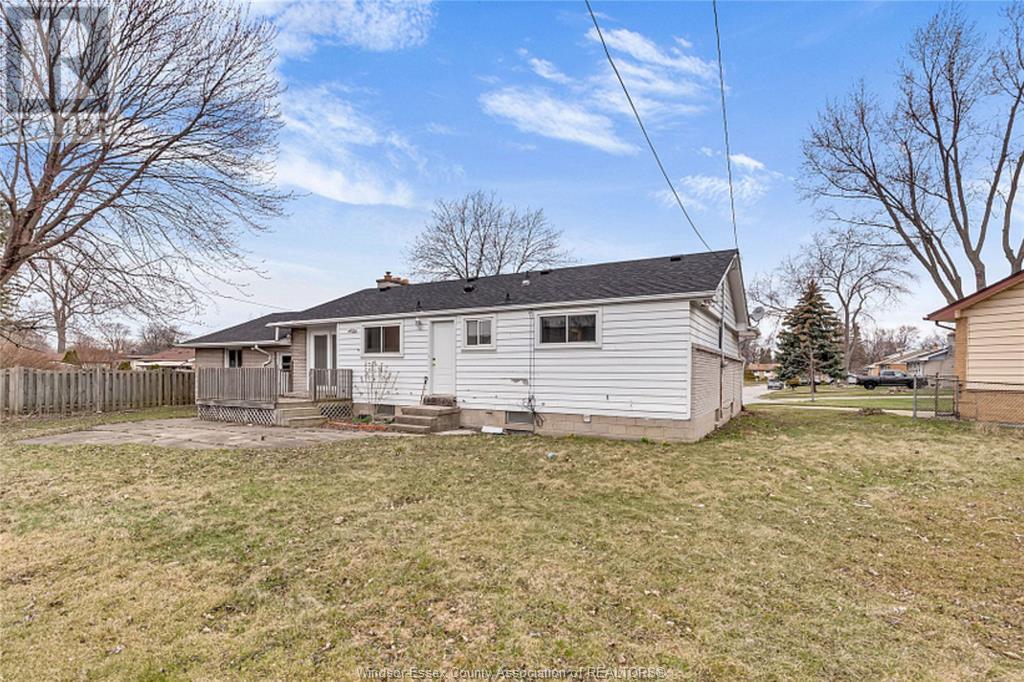 Photo 26 of 1547 Cherrylawn Crescent, Windsor ON