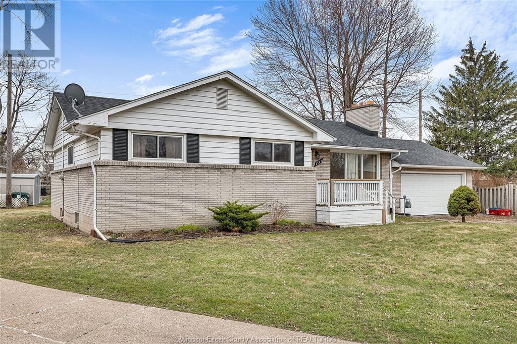 Photo 29 of 1547 Cherrylawn Crescent, Windsor ON