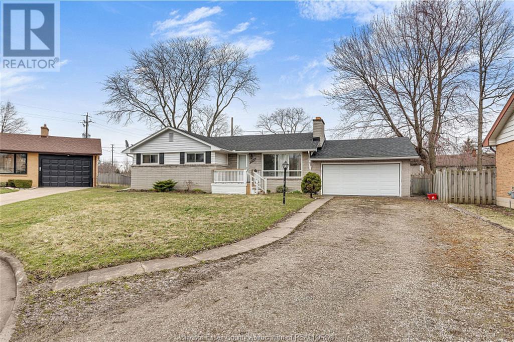 Photo 14 of 1547 Cherrylawn Crescent, Windsor ON