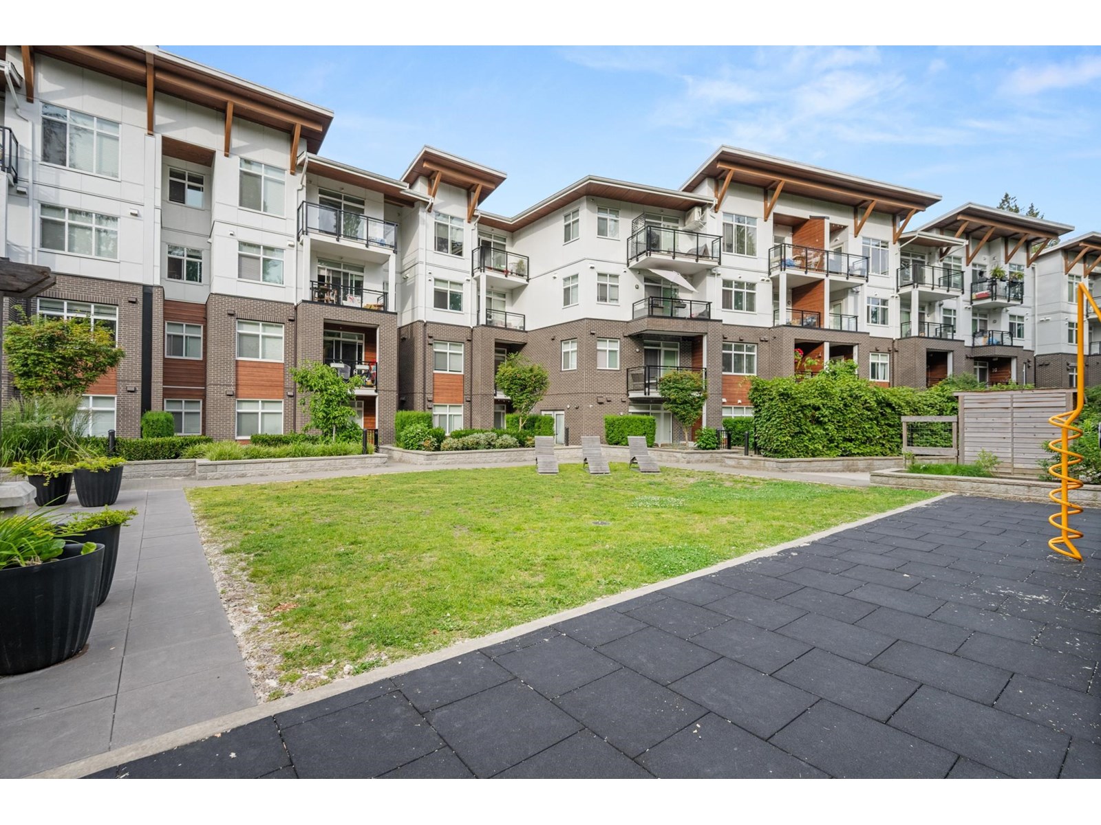 Photo 32 of 424 5415 Brydon Crescent, Langley BC