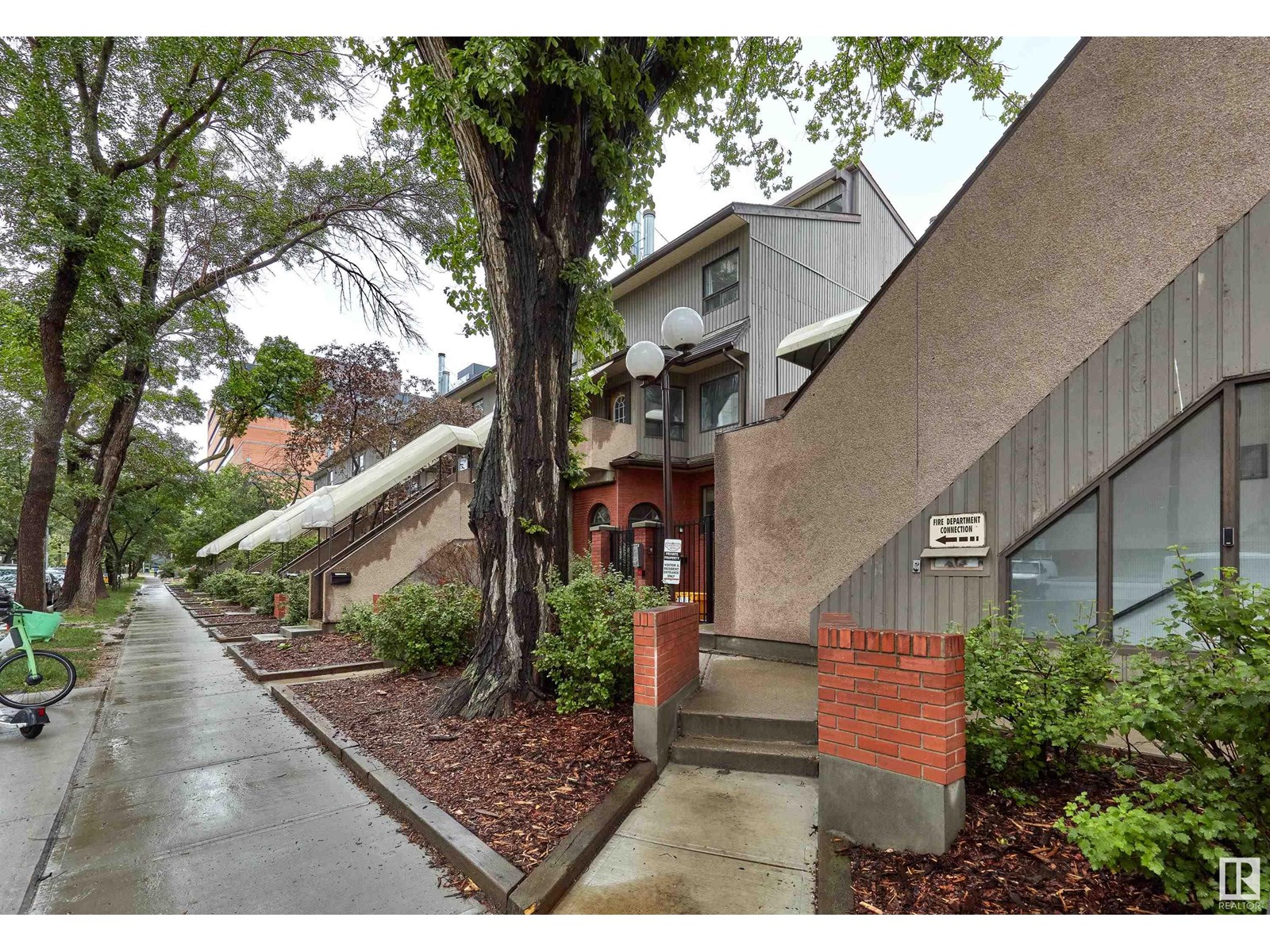 Photo 16 of 11140 83 Av Nw, Edmonton AB