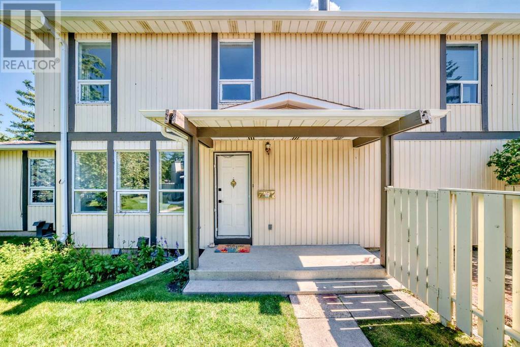 Single Family House for Sale in   Blackthorn Road NE Thorncliffe Calgary 