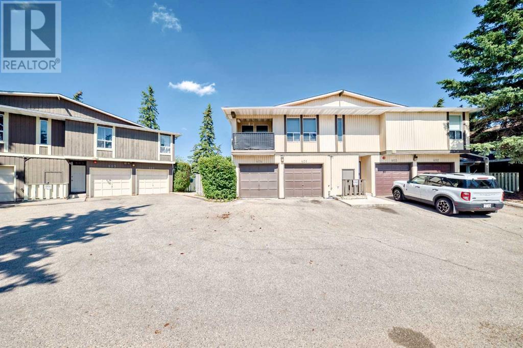Single Family House for Sale in   Blackthorn Road NE Thorncliffe Calgary 