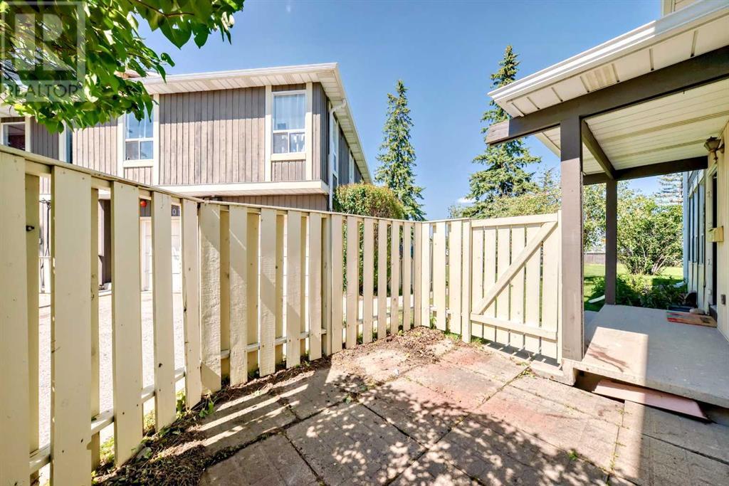 Single Family House for Sale in   Blackthorn Road NE Thorncliffe Calgary 