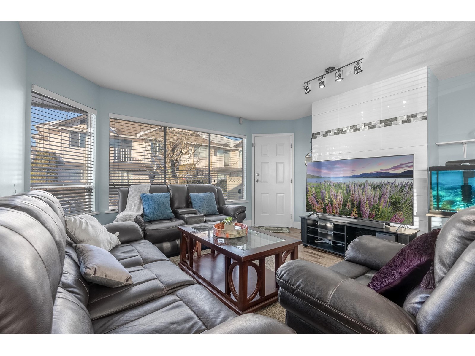 Photo 2 of 17 3070 Townline Road, Abbotsford BC