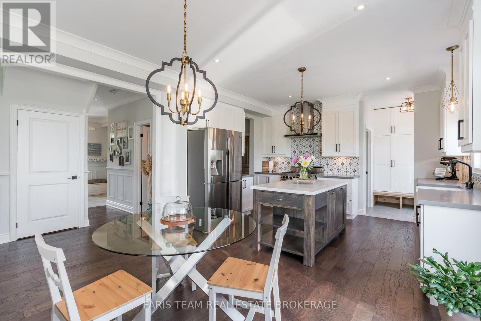 Photo 12 of 38 Nelson Street, Clearview ON