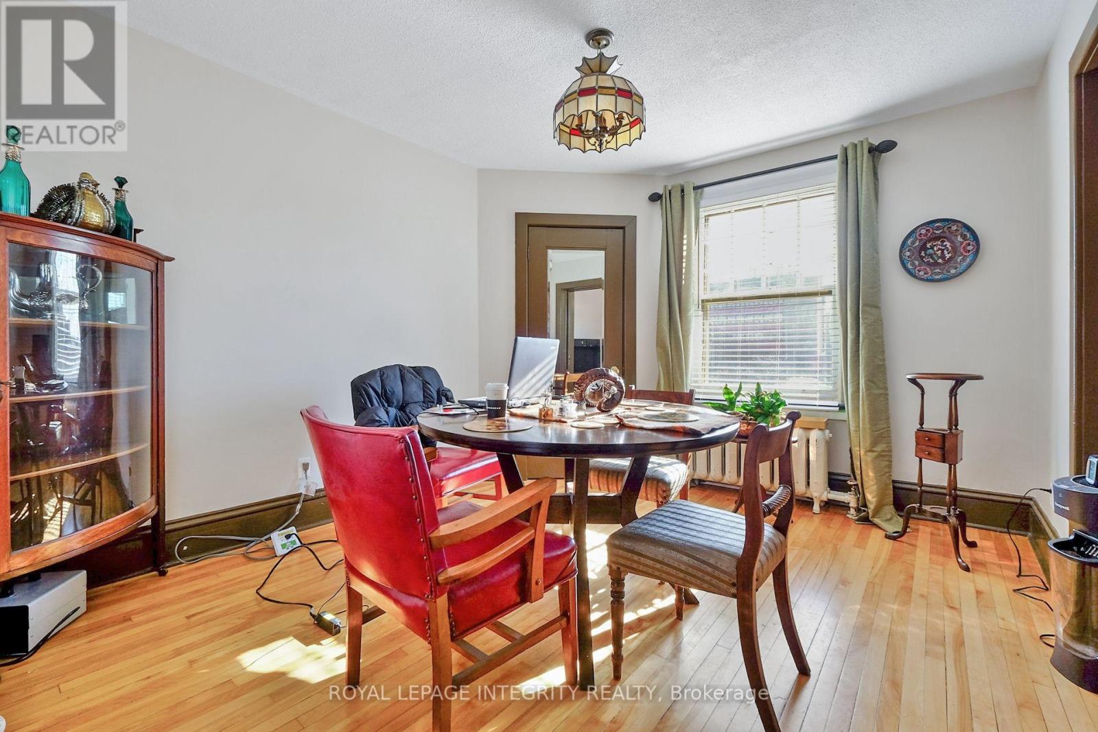 Photo 17 of 1 1031 Carling Avenue, Ottawa ON