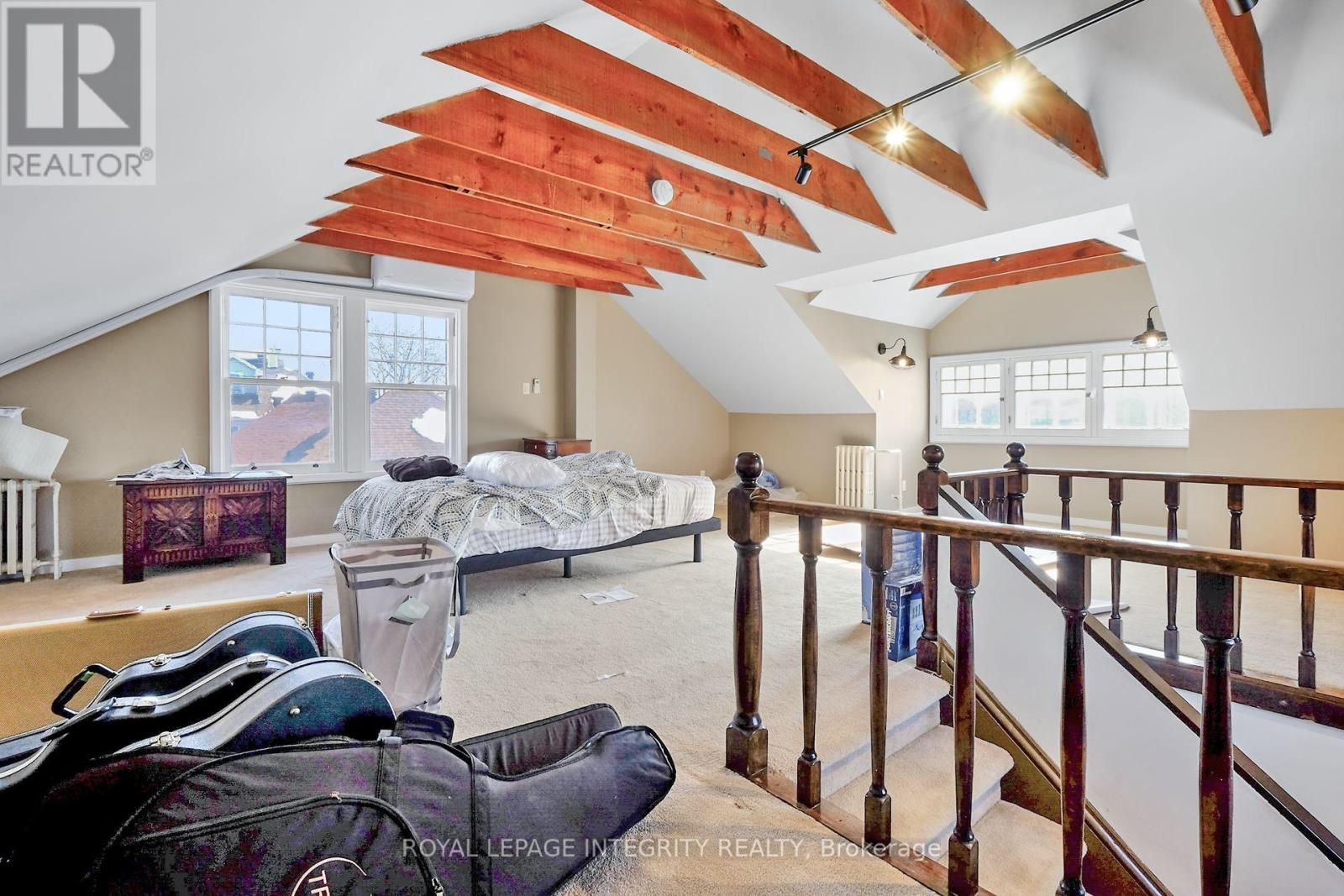 Photo 18 of 1 1031 Carling Avenue, Ottawa ON