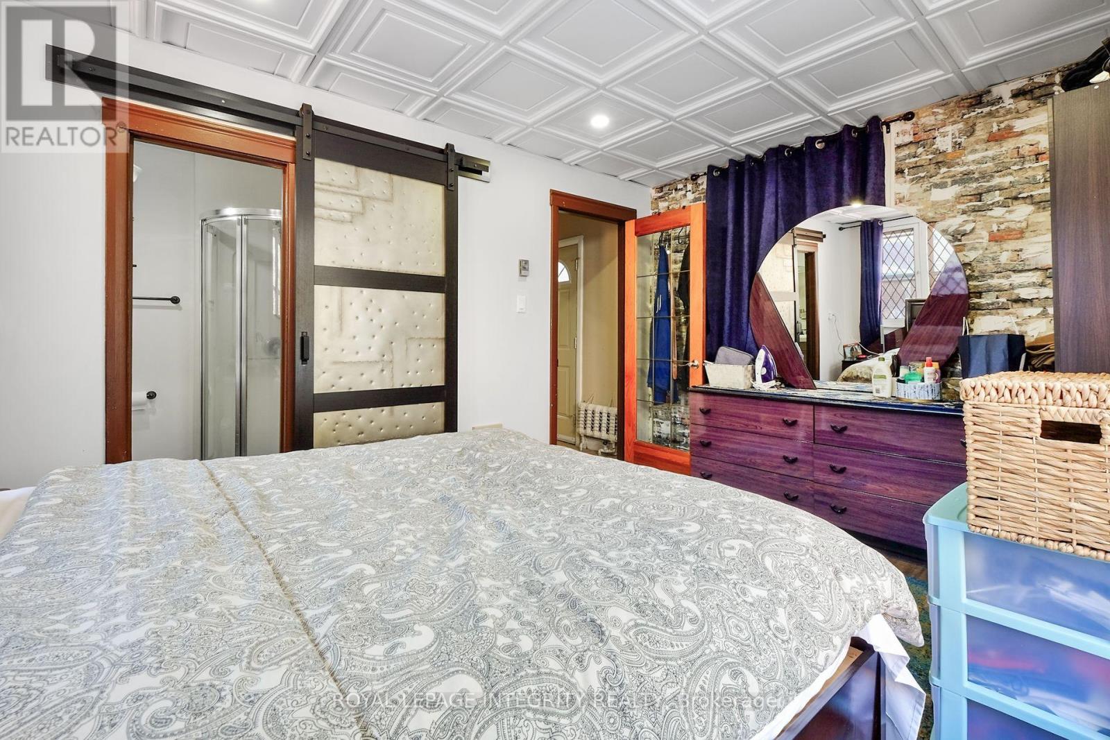 Photo 30 of 1 1031 Carling Avenue, Ottawa ON