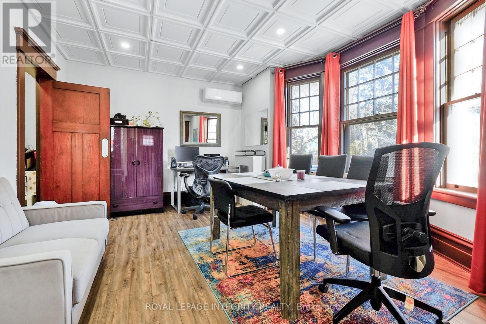 Photo 37 of 1 1031 Carling Avenue, Ottawa ON