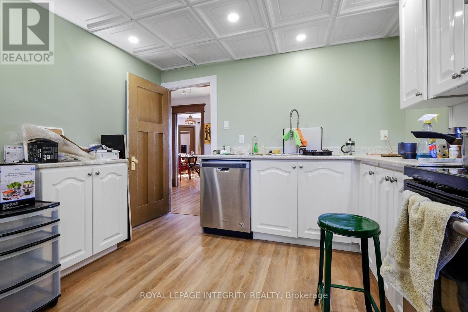 Photo 43 of 1 1031 Carling Avenue, Ottawa ON