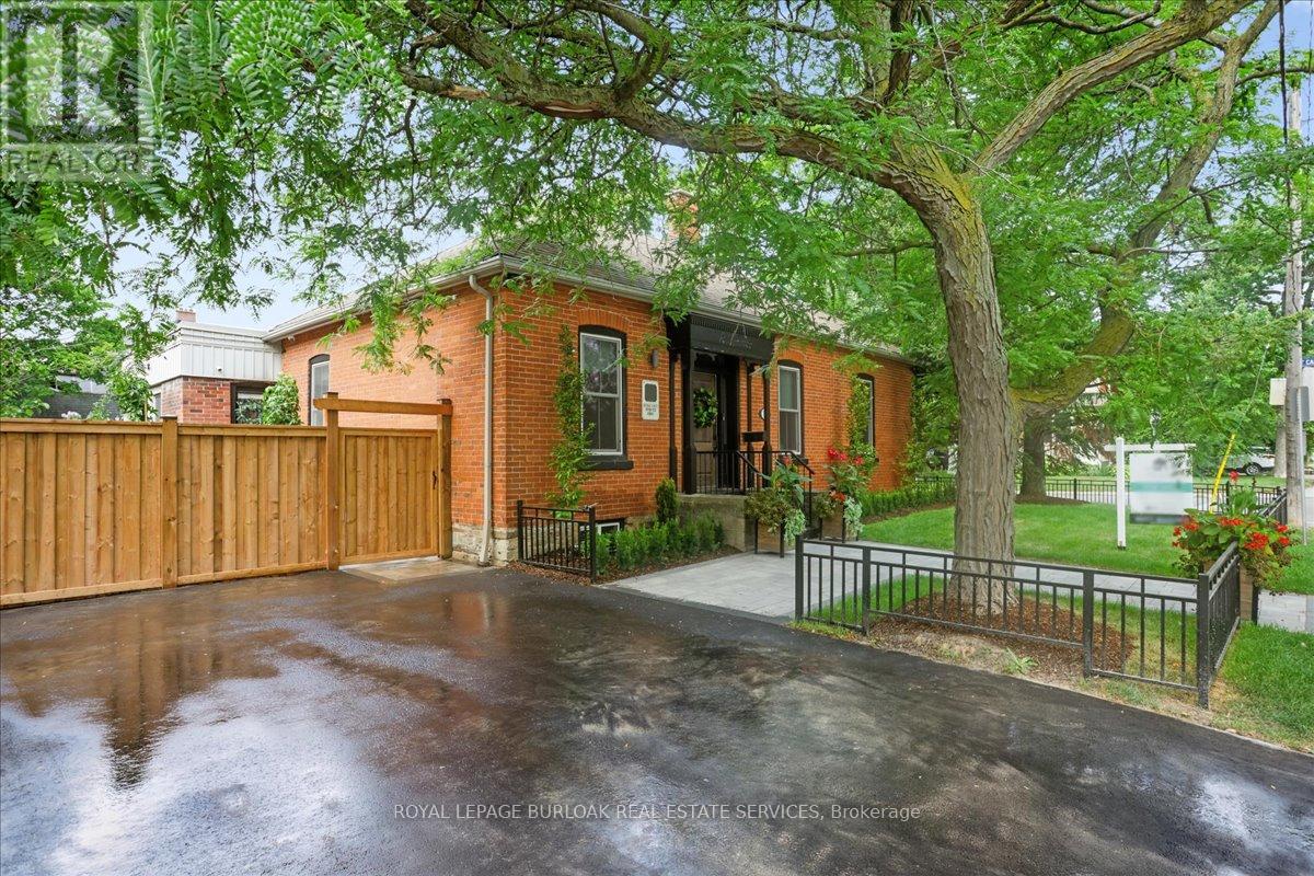 Photo 13 of 524 Locust Street, Burlington ON