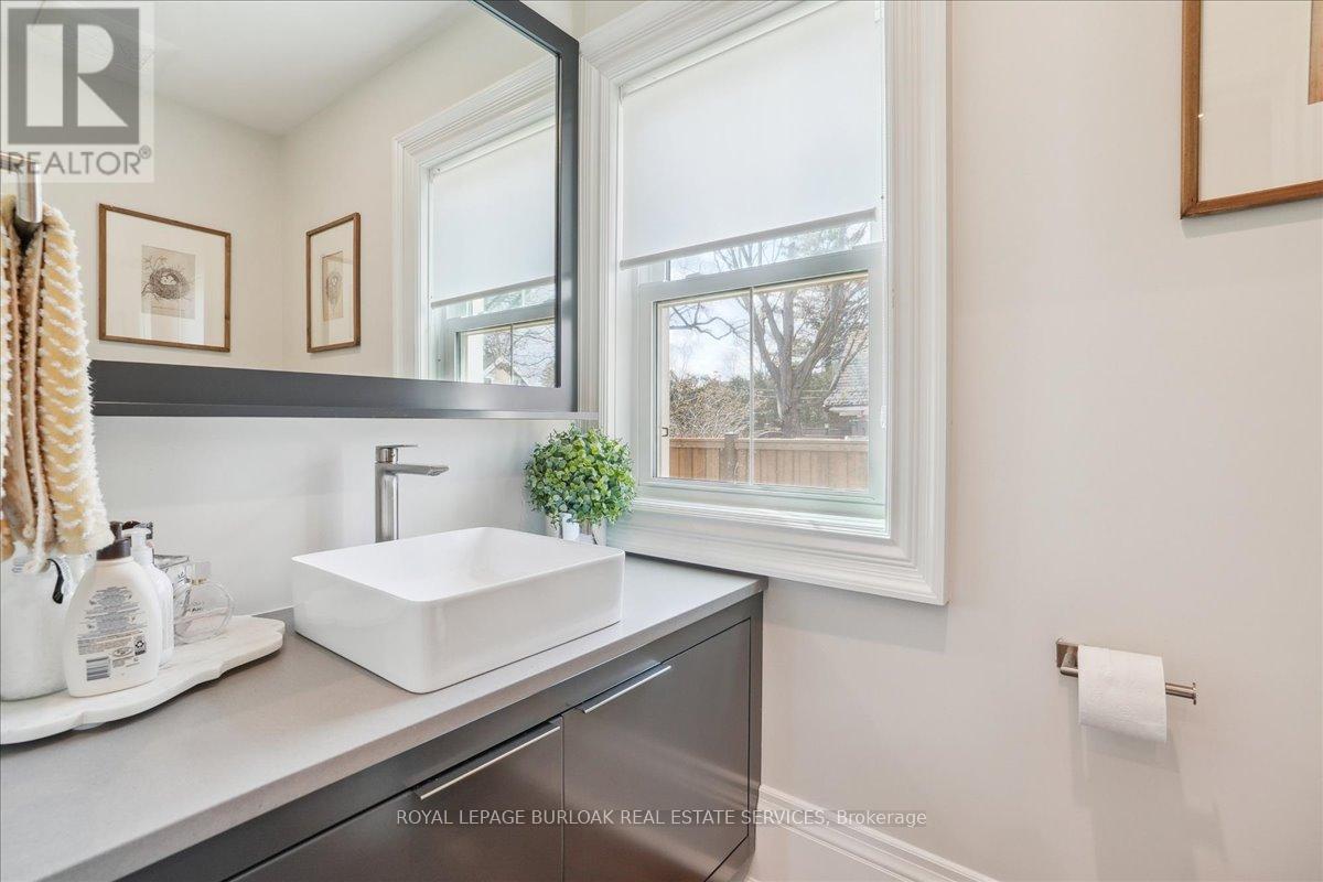 Photo 1 of 524 Locust Street, Burlington ON