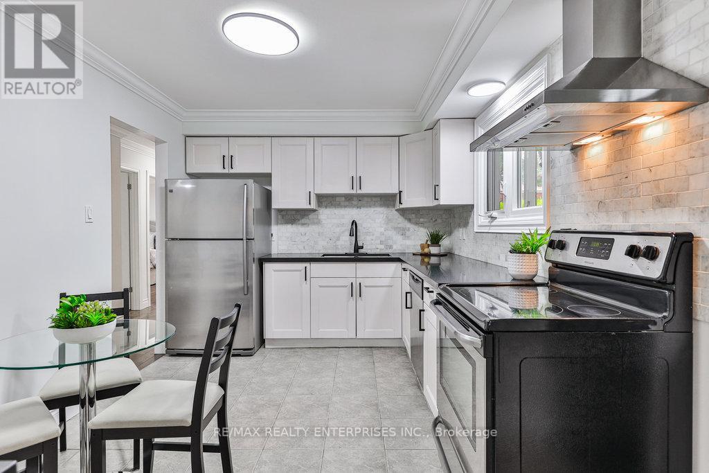 Photo 38 of 291 Antigua Road, Mississauga ON