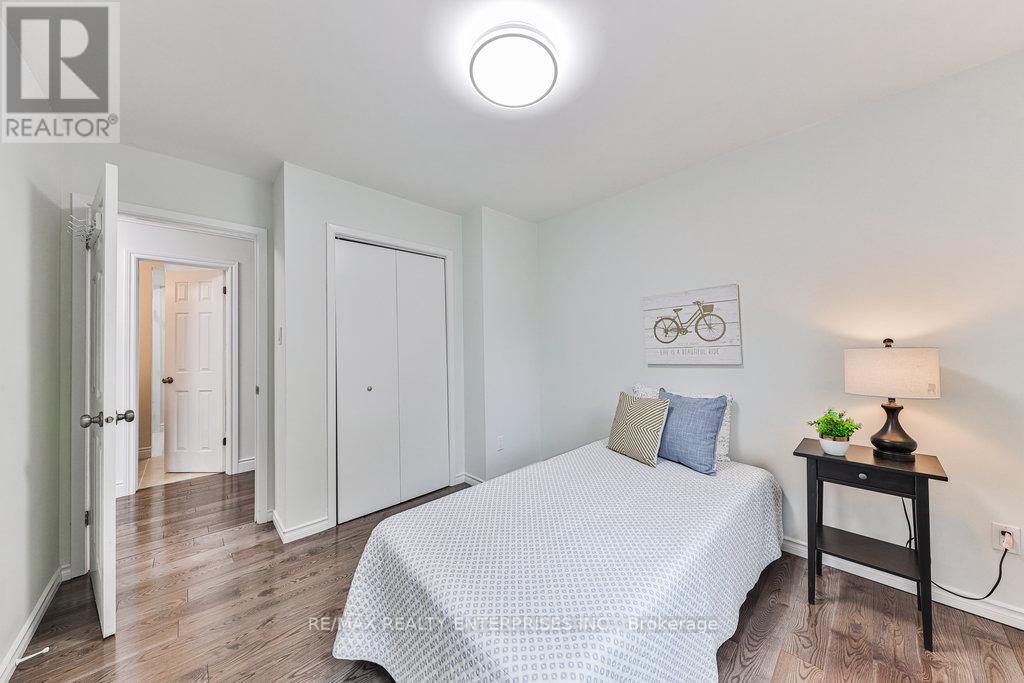 Photo 22 of 291 Antigua Road, Mississauga ON