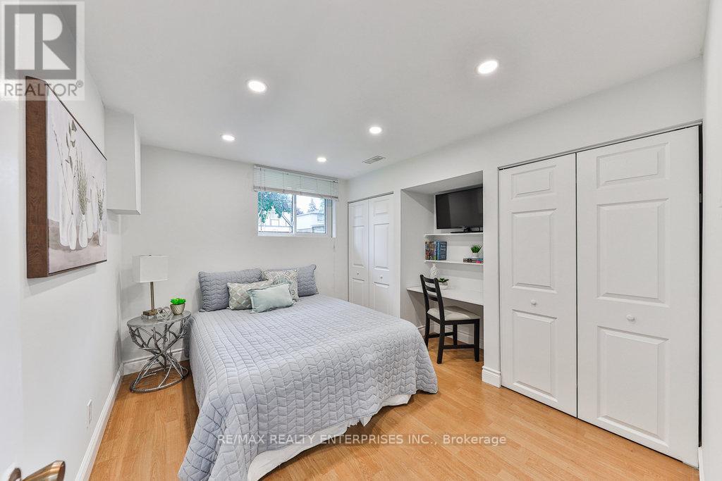 Photo 42 of 291 Antigua Road, Mississauga ON