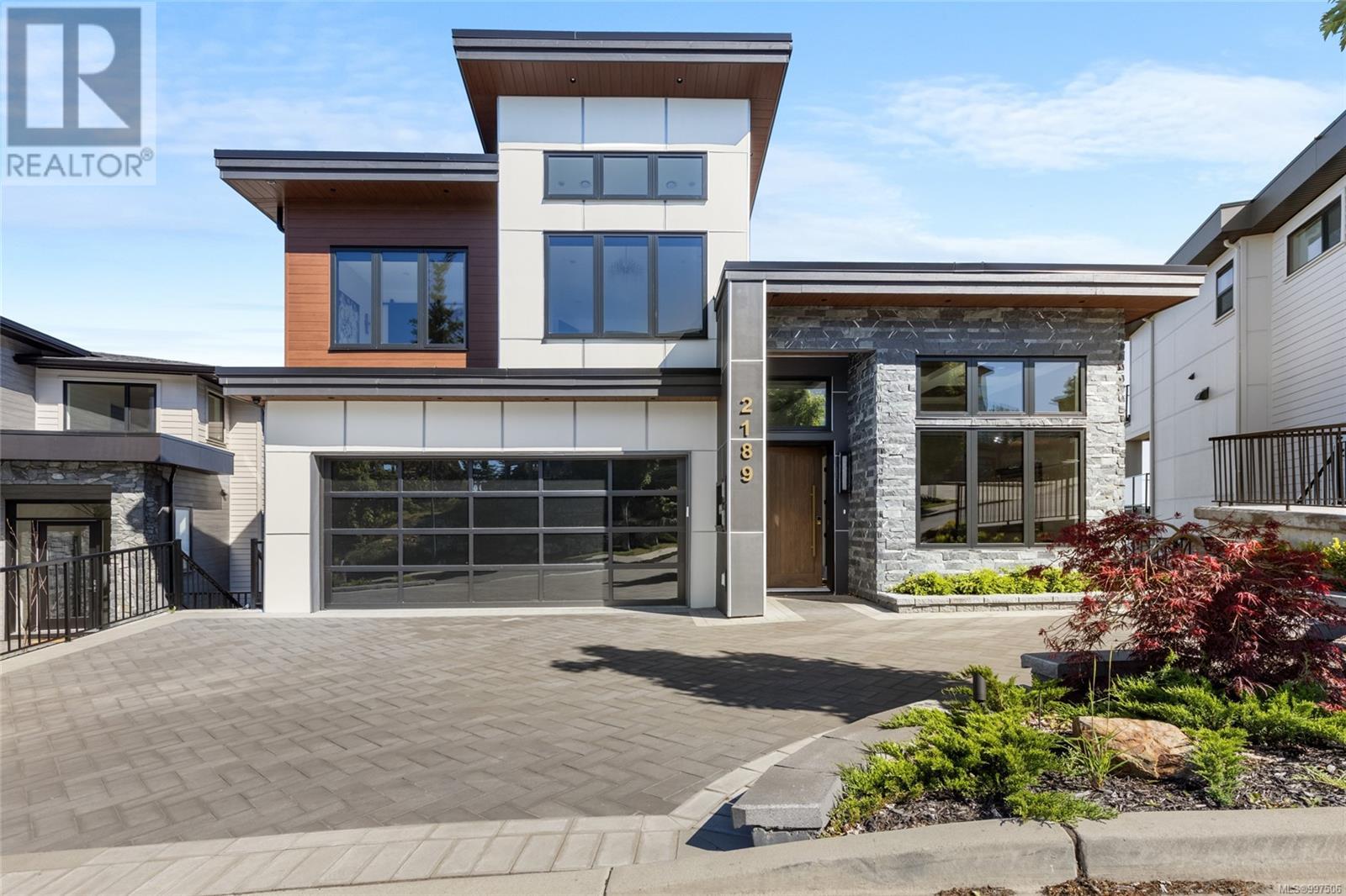 Photo 2 of 2189 Navigators Rise, Langford BC