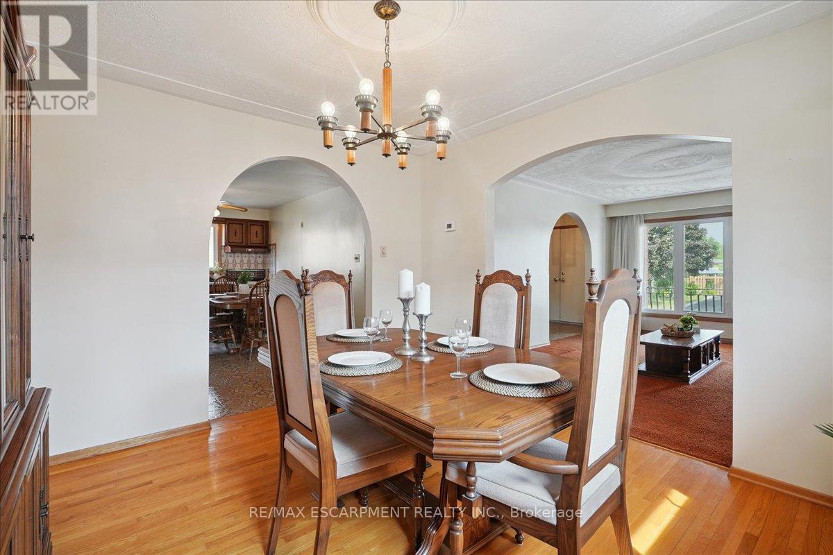 Photo 2 of 100 Taymall Street, Hamilton ON