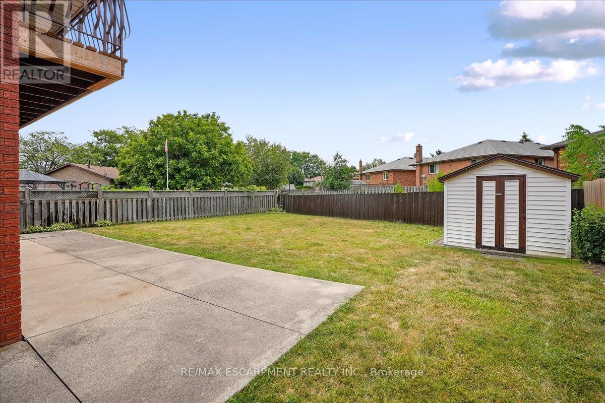 Photo 14 of 100 Taymall Street, Hamilton ON