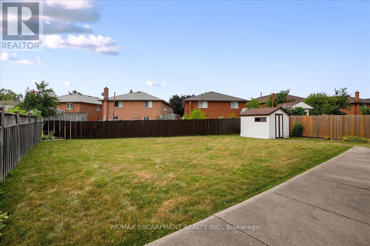 Photo 6 of 100 Taymall Street, Hamilton ON