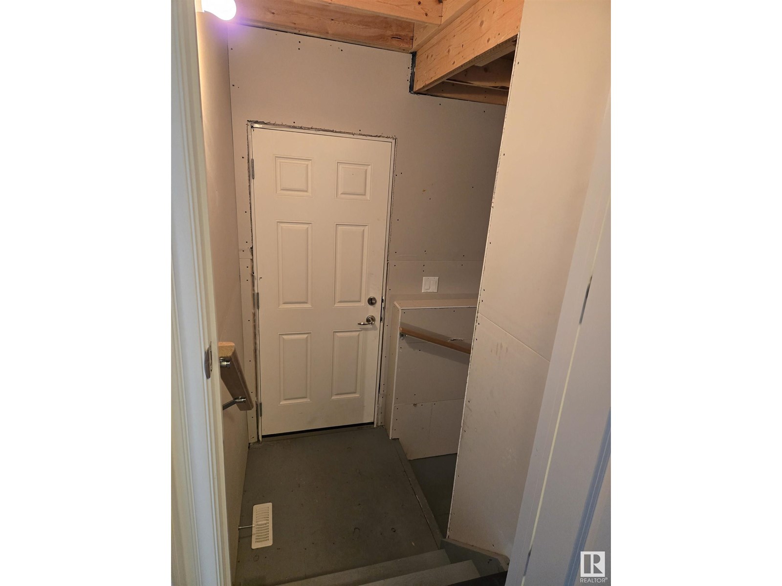 Photo 23 of 1130 Allendale Cr, Sherwood Park AB