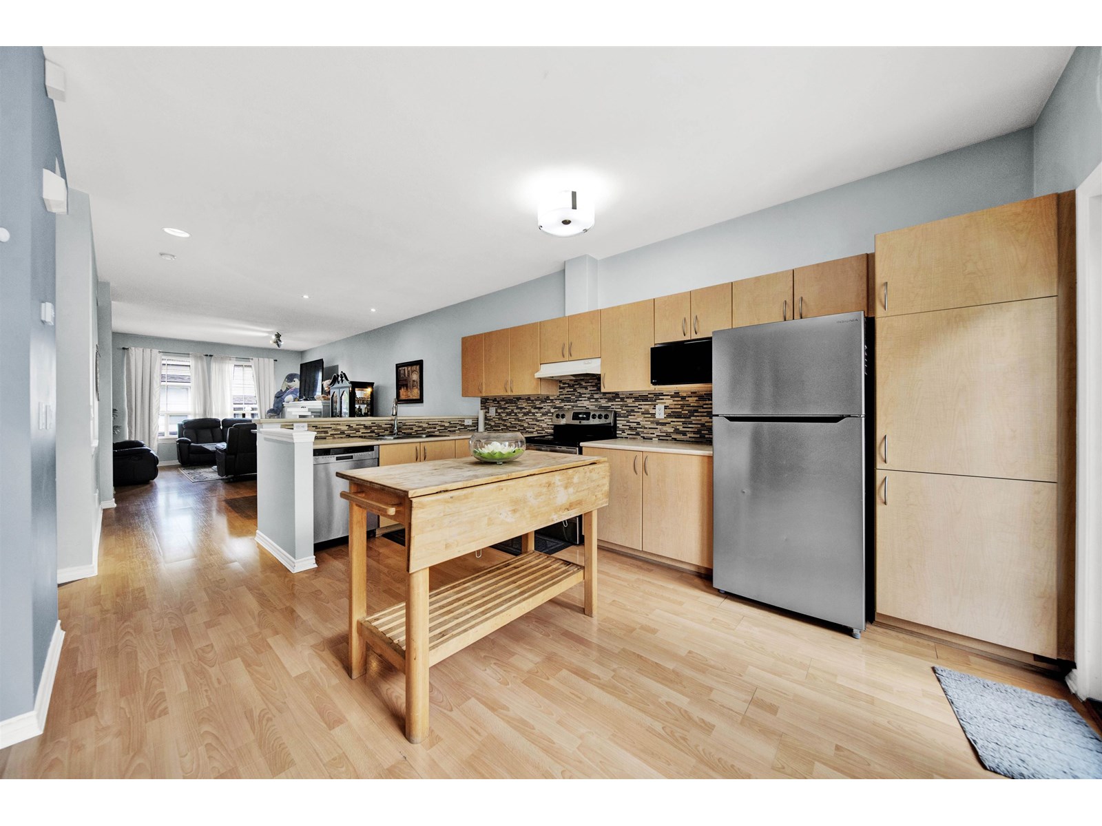 Photo 3 of 7 14952 58 Avenue, Surrey BC