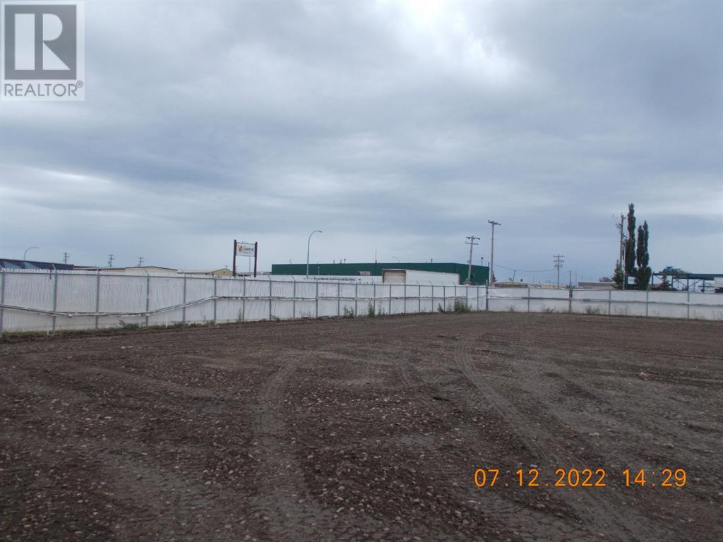 Photo 5 of Yarda 8930 111 Street, Grande Prairie AB