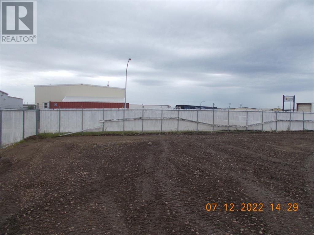 Photo 4 of Yarda 8930 111 Street, Grande Prairie AB
