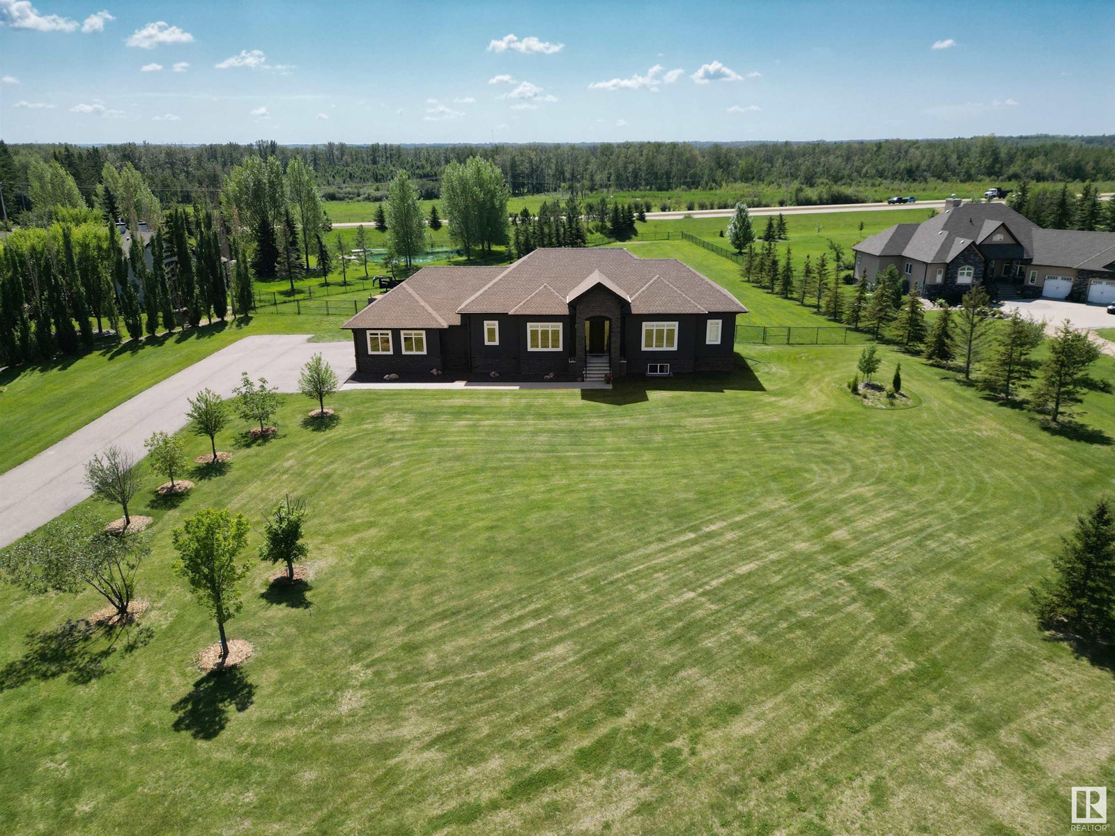 Photo 7 of 385 52422 Rge Road 224, Rural Strathcona County AB