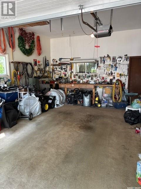 Photo 11 of 204 Shevchenko Crescent, Canora SK