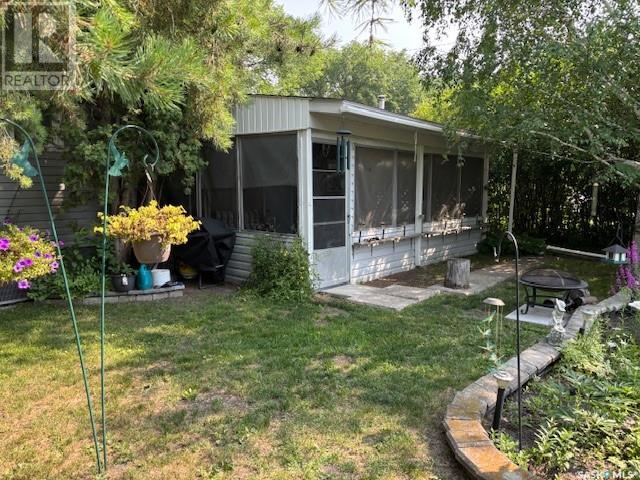Photo 2 of 204 Shevchenko Crescent, Canora SK