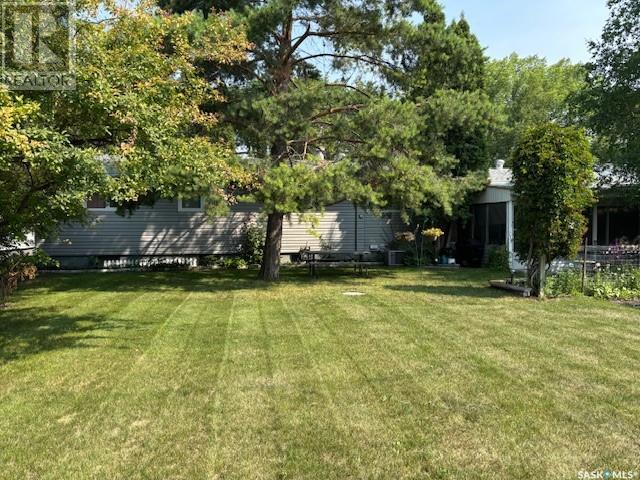 Photo 17 of 204 Shevchenko Crescent, Canora SK