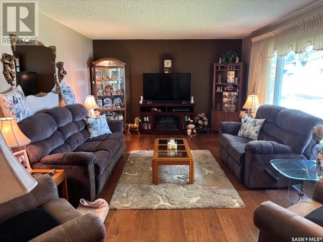 Photo 7 of 204 Shevchenko Crescent, Canora SK