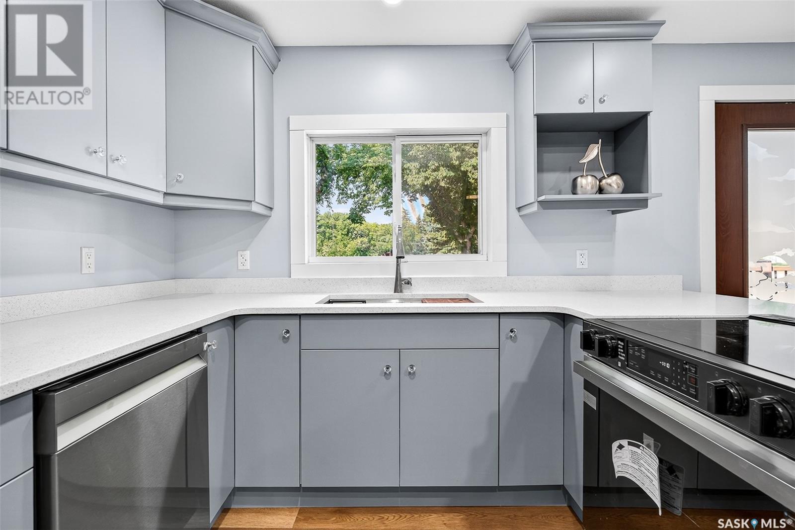 Photo 13 of 895 Willow Avenue, Moose Jaw SK