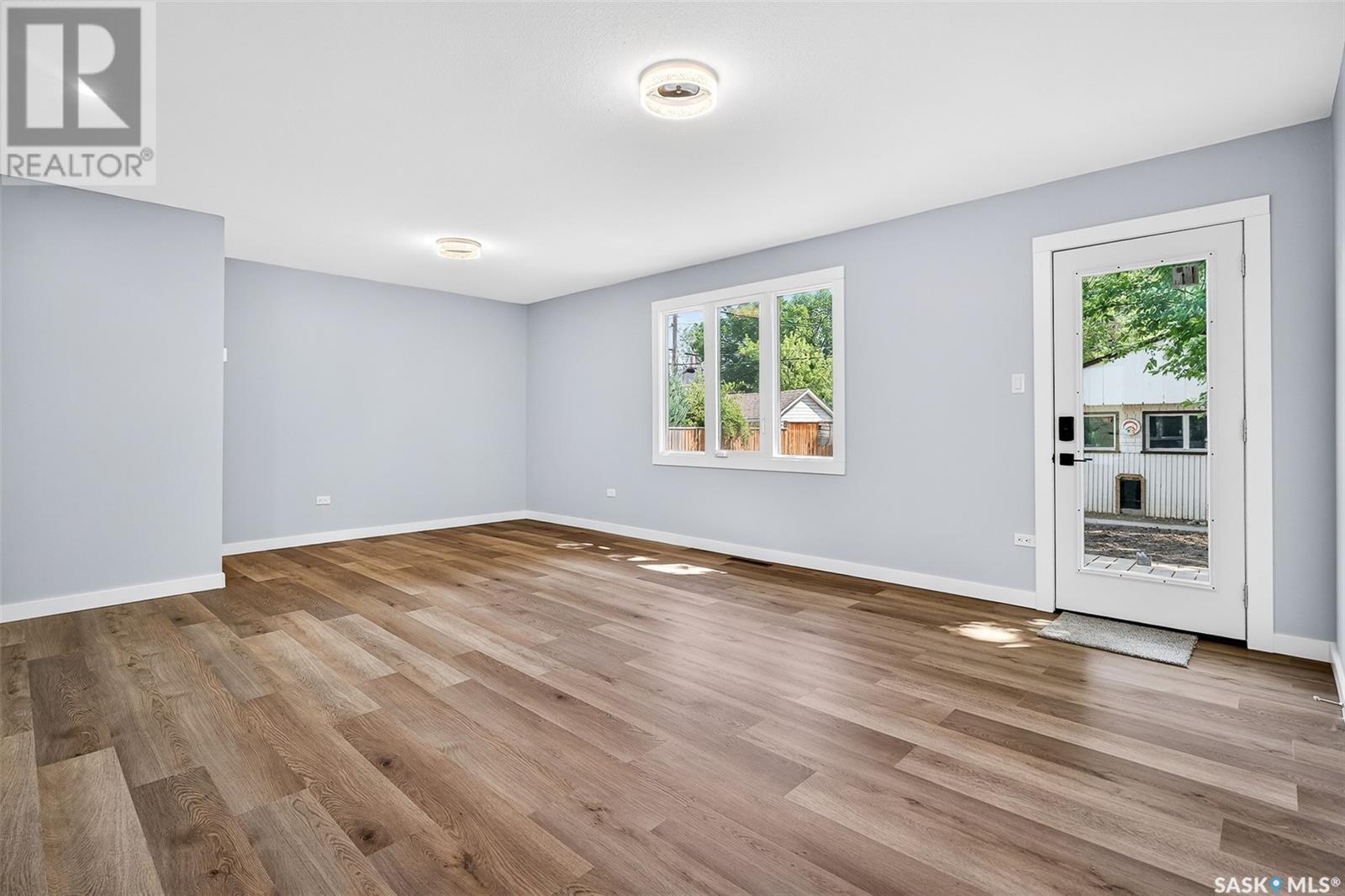 Photo 16 of 895 Willow Avenue, Moose Jaw SK