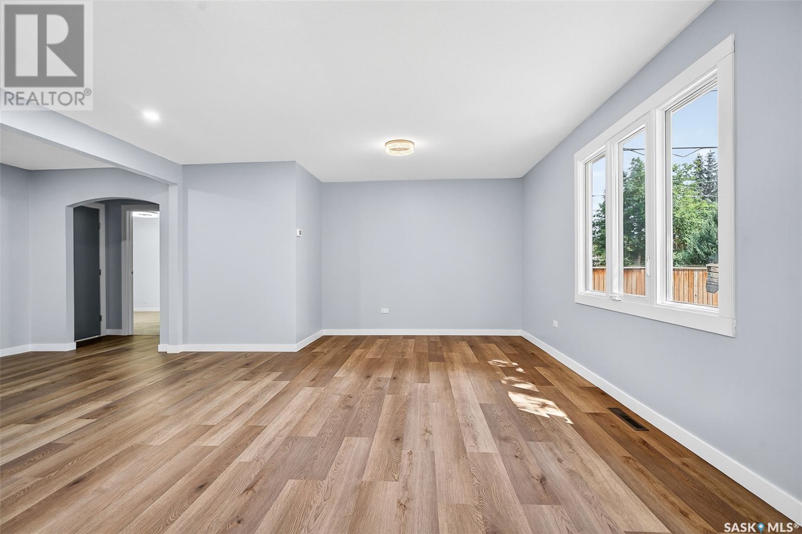 Photo 17 of 895 Willow Avenue, Moose Jaw SK