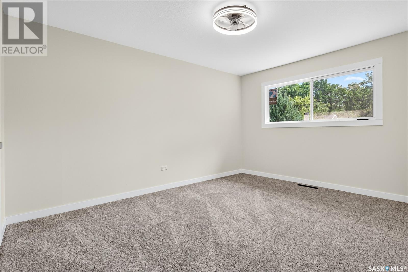 Photo 20 of 895 Willow Avenue, Moose Jaw SK