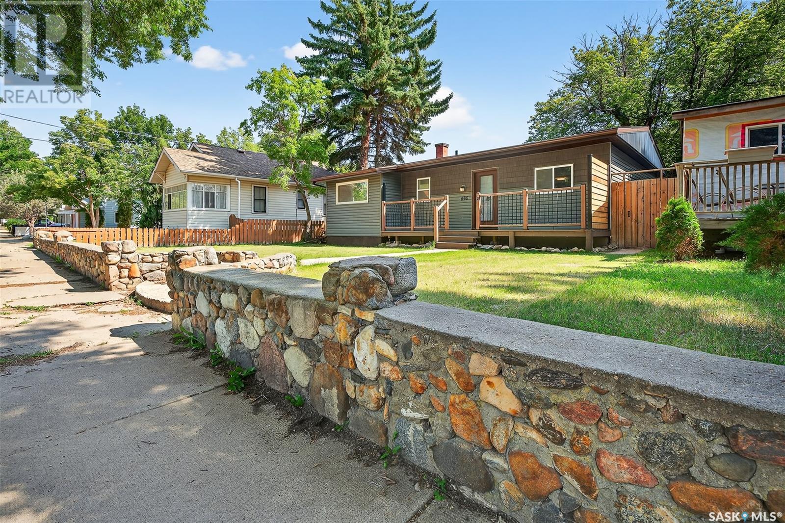 Photo 34 of 895 Willow Avenue, Moose Jaw SK