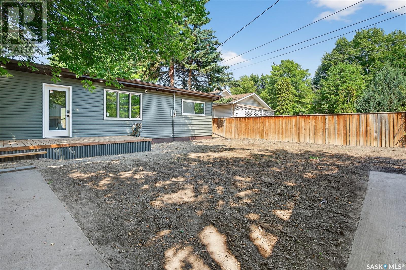 Photo 38 of 895 Willow Avenue, Moose Jaw SK