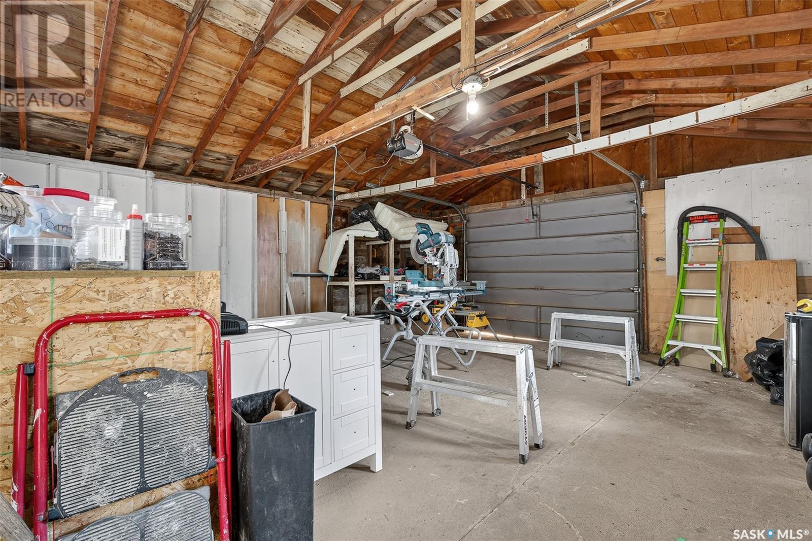 Photo 41 of 895 Willow Avenue, Moose Jaw SK