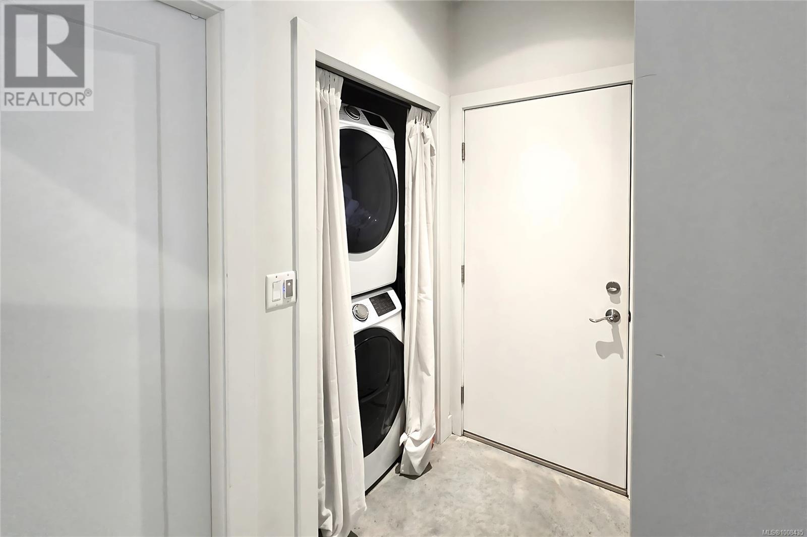 604 Alberto Rd, Tofino